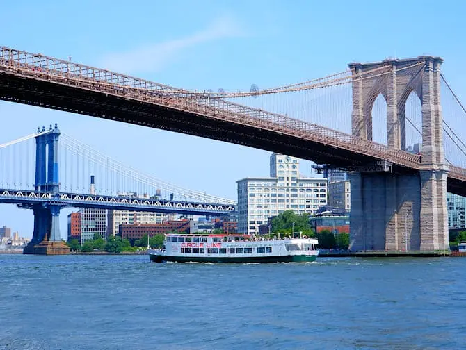 Circle Line Landmarks - Cruise Brooklyn Bridge