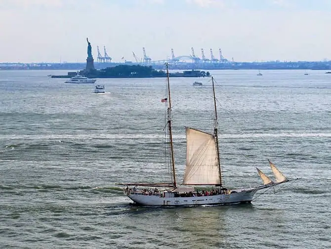 Segeltur med Tall Ship - Frihetsgudinnan