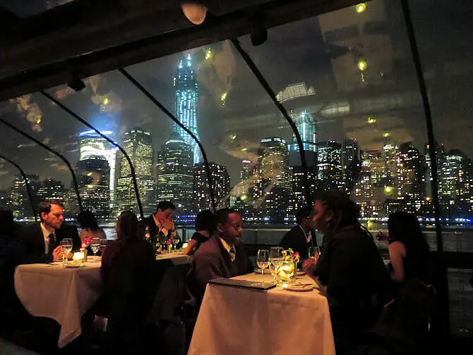 Bateaux middagskryssning i New York - Passagerare