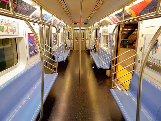 Tunnelbana i NYC - Interiör
