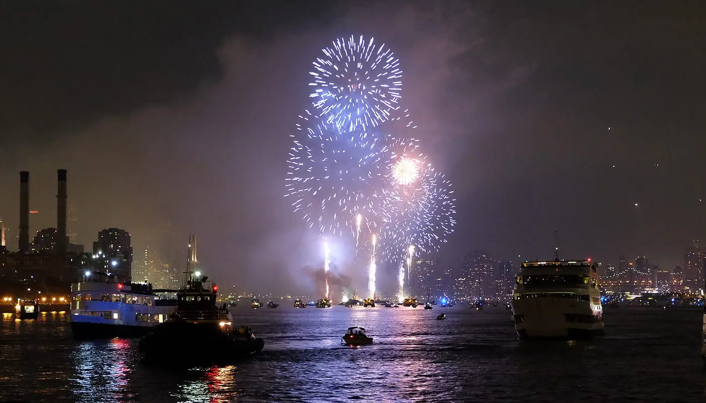 Nyårskryssningar i New York - Fyrverkerier