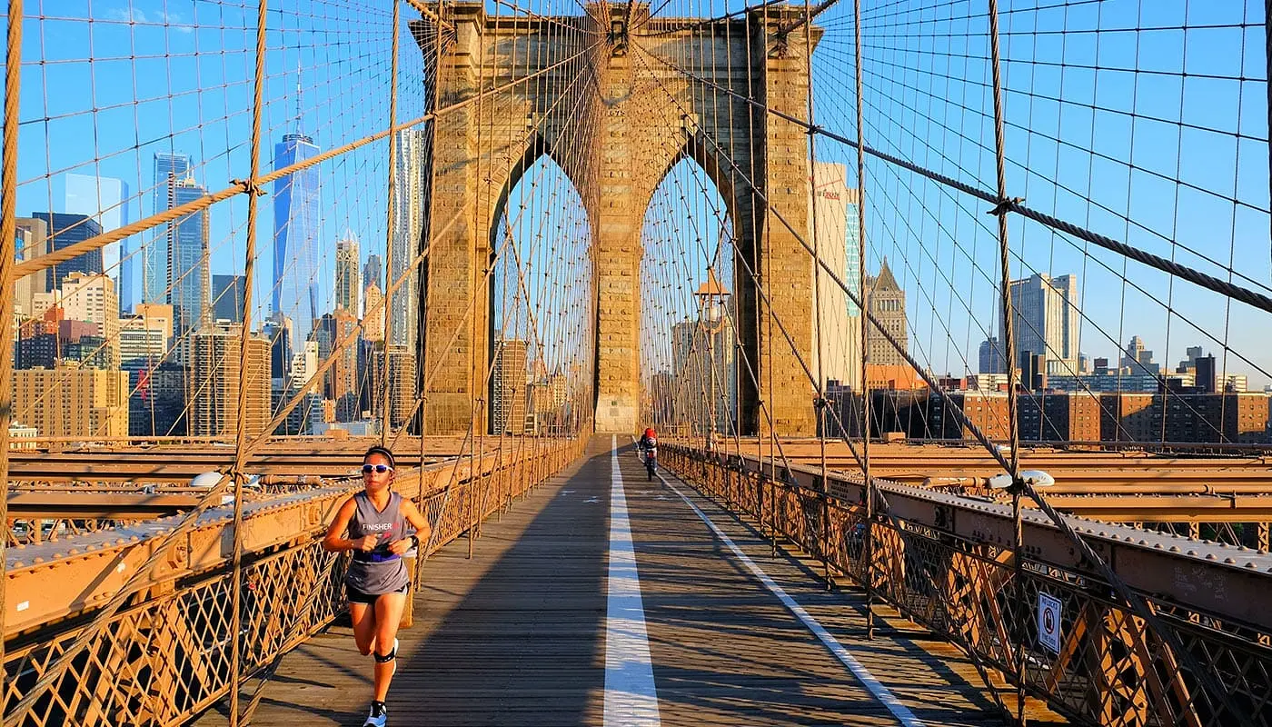 Brooklyn Bridge i New York - Löpning
