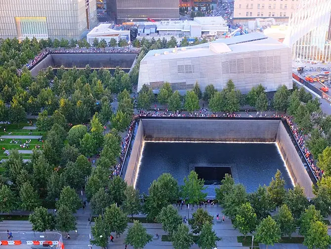 9/11 Memorial i New York - Sett från ovan