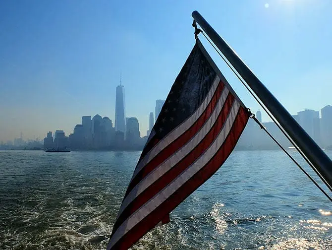 Ellis Island i New York - Utsikt över Manhattan