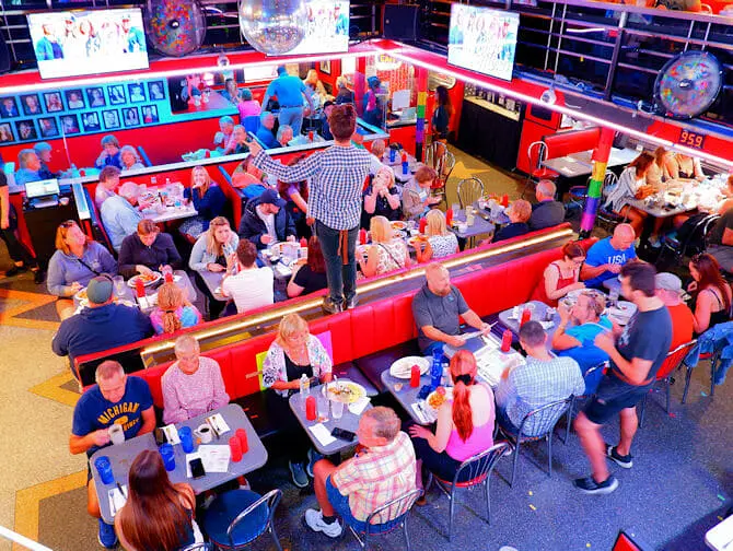 Frukost i New York - Ellens Stardust inne