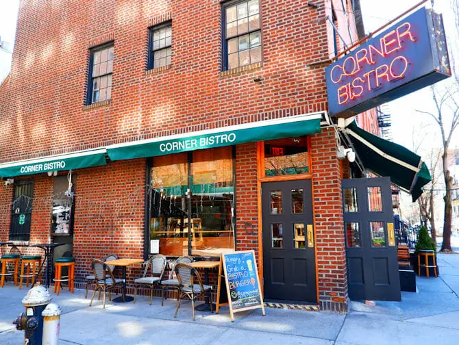 B&auml;sta hamburgarna i New York - Corner Bistro