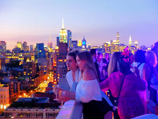Bästa takbarer i New York - The Roof solnedgång