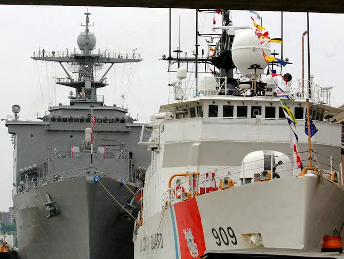 Fleet Week i NYC - Skepp