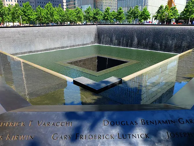 Financial District Tour i NYC - 9/11 Memorial