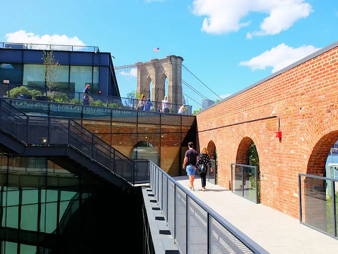 Brooklyn Bridge Park i New York - Taket på Empire butikerna