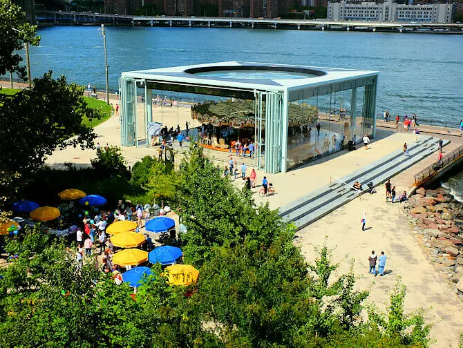 Brooklyn Bridge Park i New York - Jane's Carousel