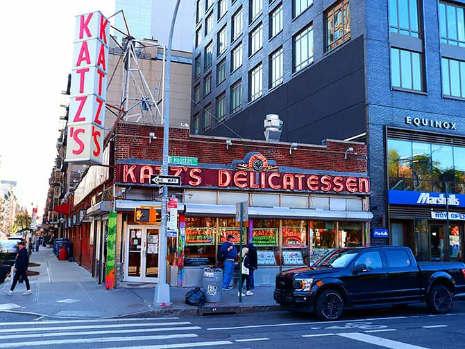 Saker att göra i Lower East Side - Katzs Deli