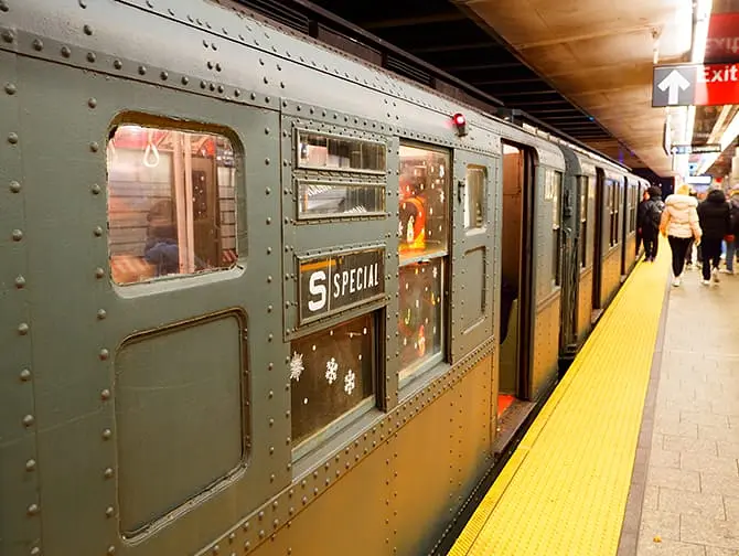 Antika tunnelbanevagnar i New York