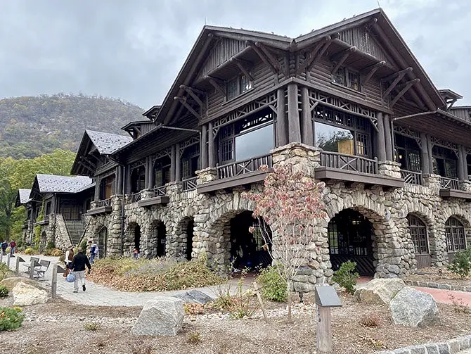 Dagsresa till Bear Mountain i New York - Bear Mountain Inn