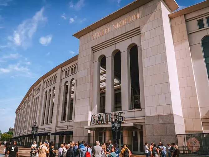 Rundtur i Brooklyn Queens och Bronx - Yankee Stadium