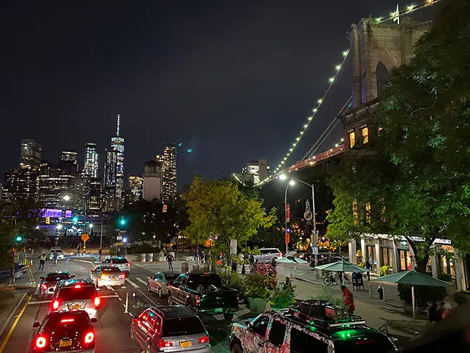 Gray Line Hop on Hop off buss i New York - Brooklyn på kvällen