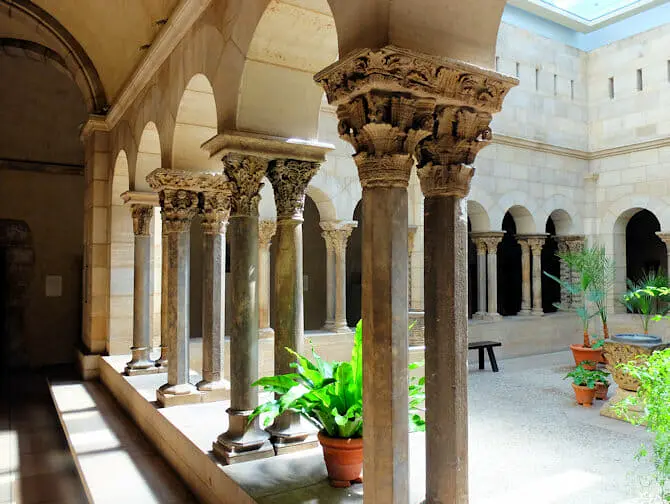 The Met Cloisters i New York - Arkitektur