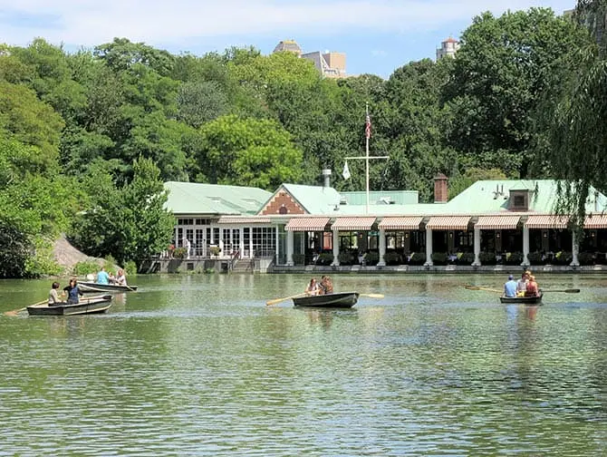 Hyra roddbåt i Central Park