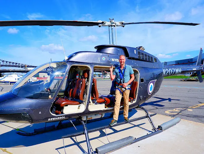 Helikoptertur utan dörrar i New York - Selfie
