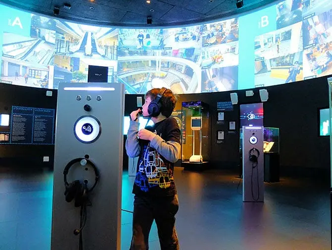 SPYSCAPE Spionmuseum i New york - Övervakning