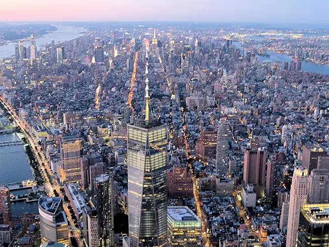 Kvällshelikoptertur och sightseeingkryssning i New York - Freedom Tower