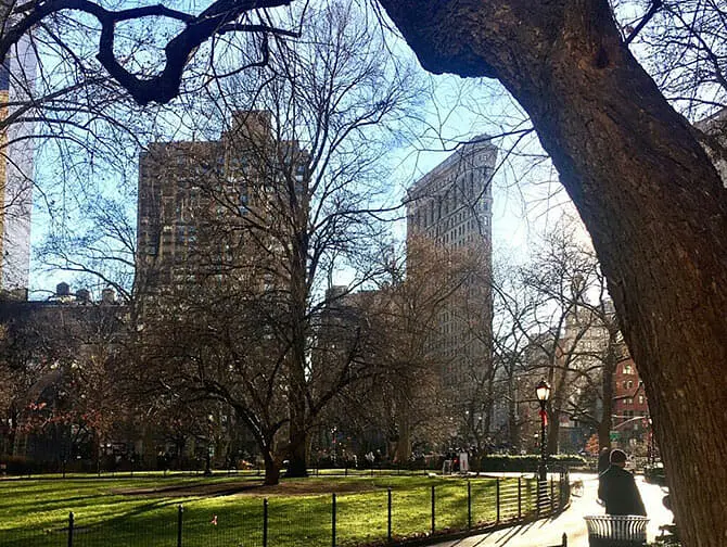 Flatiron Building i New York Madison Square Park