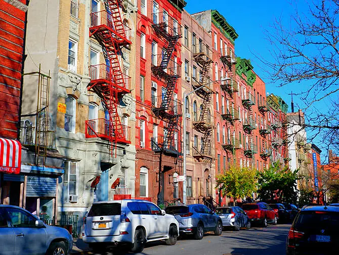 Saker att göra i Lower East Side - Brand flyr