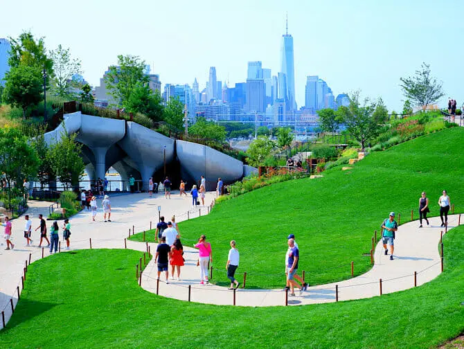 Little Island i New York - Grön oas