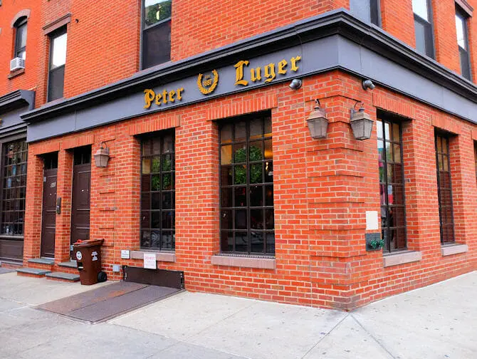 B&auml;sta steakhouse i New York - Peter Luger