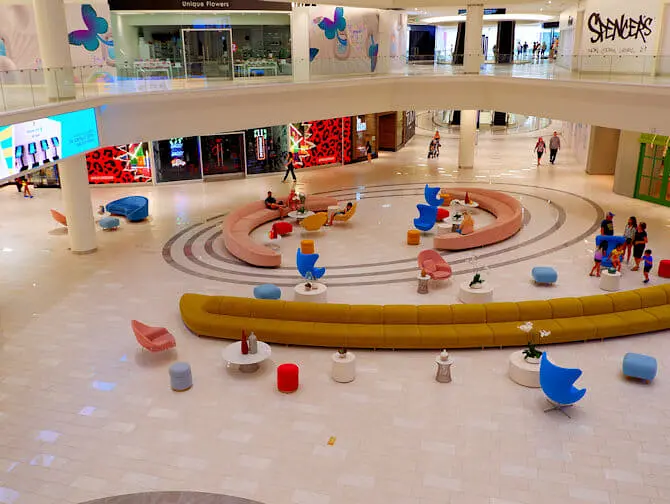 American Dream Mall nära New York - Butiker