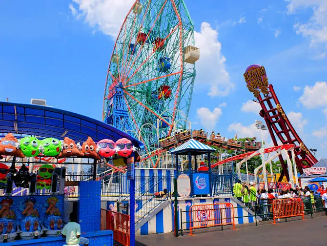 Deno’s Wonder Wheel Amusement Park på Coney Island - Attraktioner