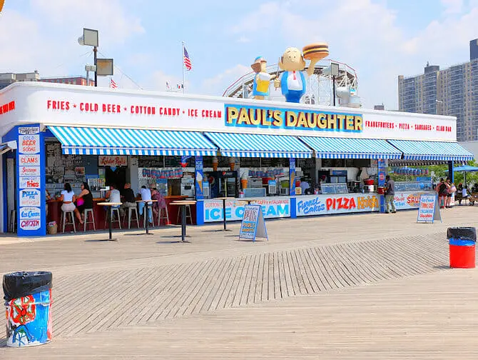 Denos Wonder Wheel Amusement Park på Coney Island - Kiosk