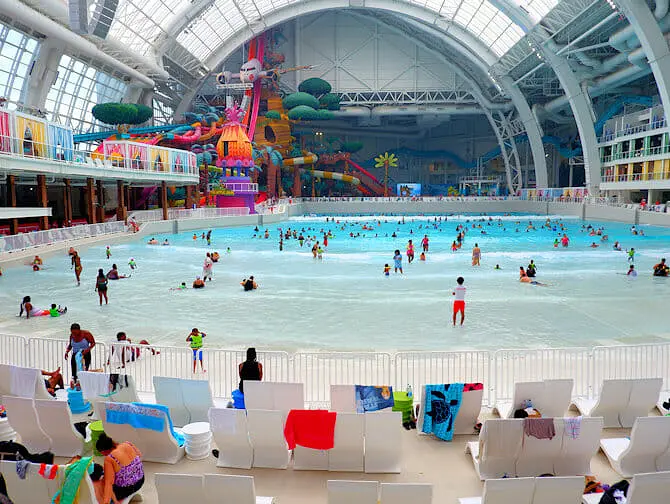 DreamWorks Water Park nära New York biljetter - Loungestolar