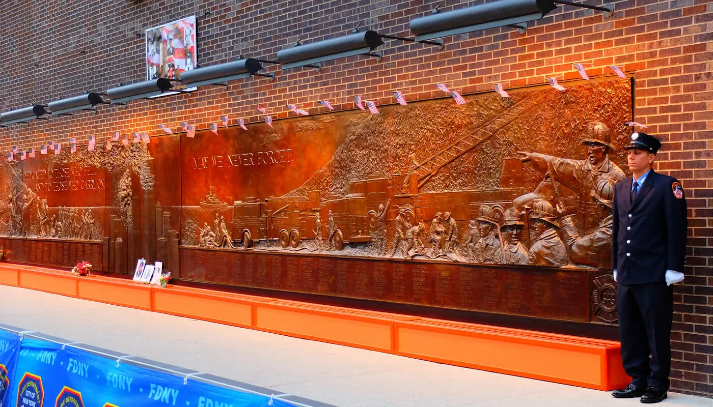 911 Memorial i New York - FDNY Memorial Wall