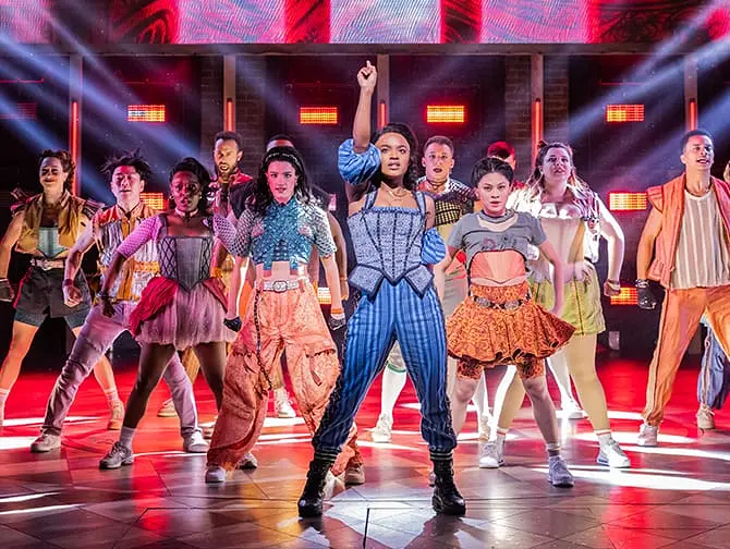 Biljetter till & Juliet på Broadway - Prestanda
