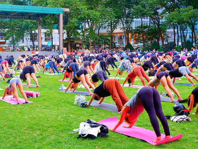 Bryant Park in New York Yoga