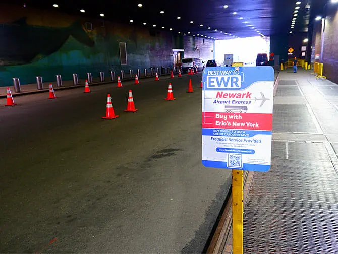 Manhattan till Newark Airport transfer - Stora shuttlebuss