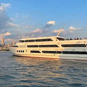 Nyårskryssningar i New York - Horizon's Edge NYC Yacht