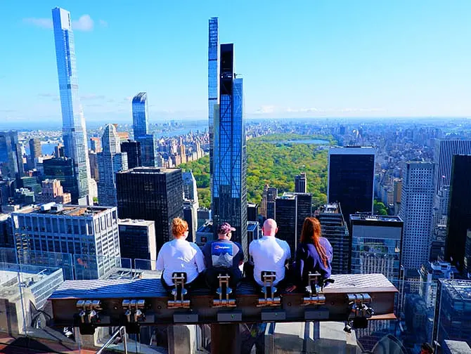 Top of the Rock biljetter - The Beam Experience