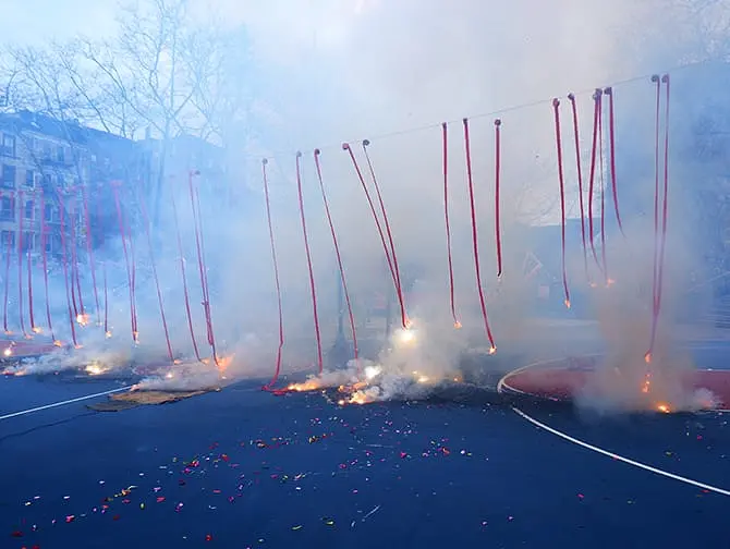 Kinesiskt nyår i New York - Chinese New Year Firecracker Ceremony