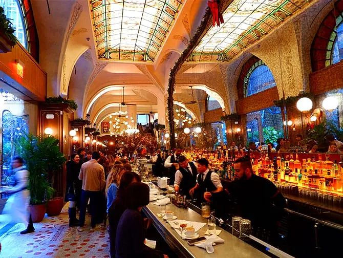 Romantiska restauranger och barer i New York - La Grande Boucherie