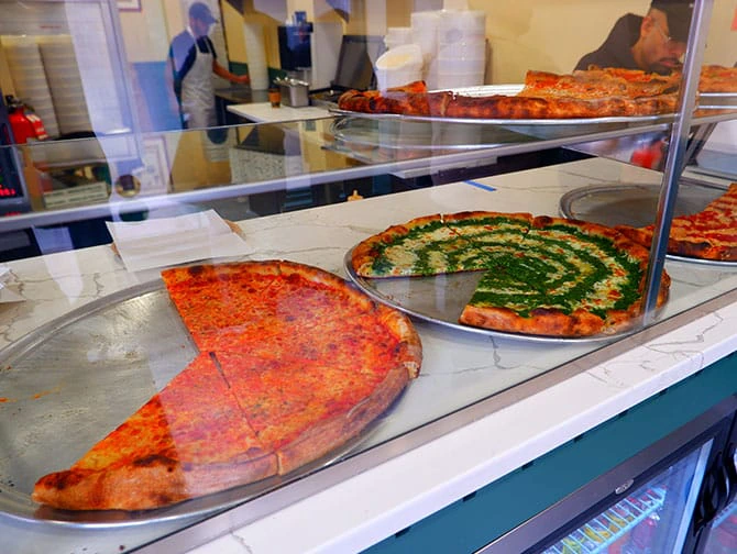 Bästa pizzan i New York - Lucia Pizza of SoHo Slice