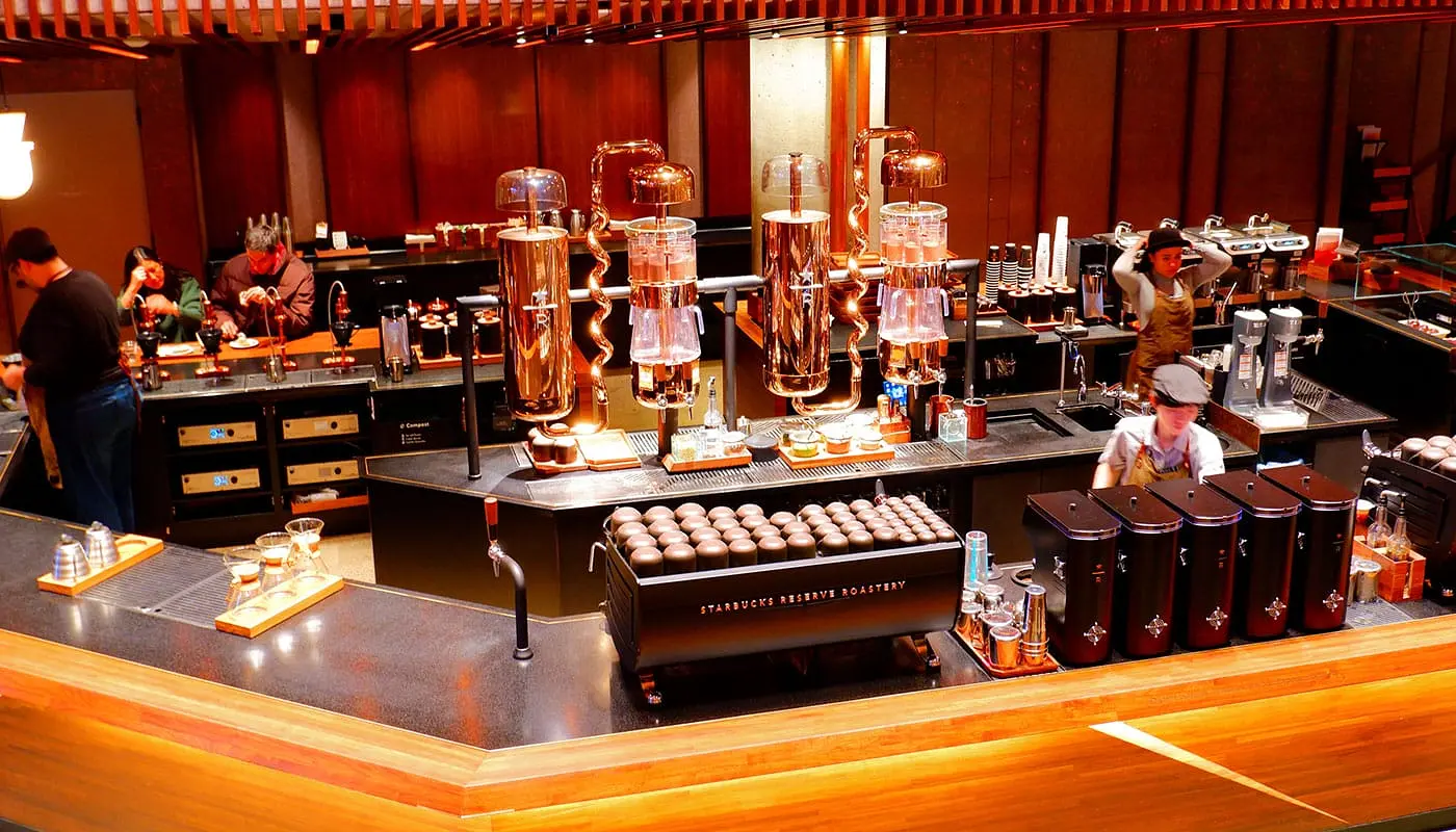 B&auml;sta kaffet i New York - Starbucks Reserve Roastery New York