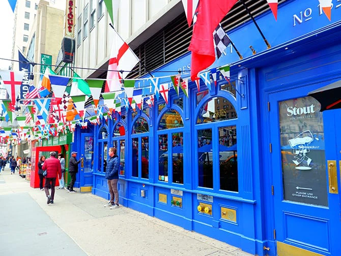 B&auml;sta sportbarerna i New York - Stout NYC