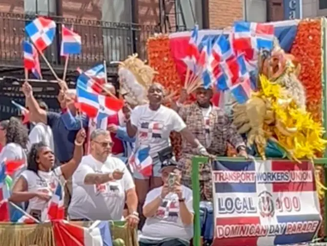 Dominican Day Parade i New York - Float