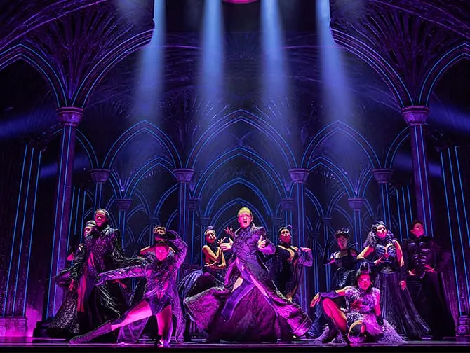 Biljetter till Death Becomes Her på Broadway - Uppträdande