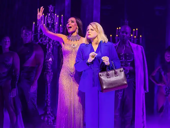 Biljetter till Death Becomes Her på Broadway - Viola