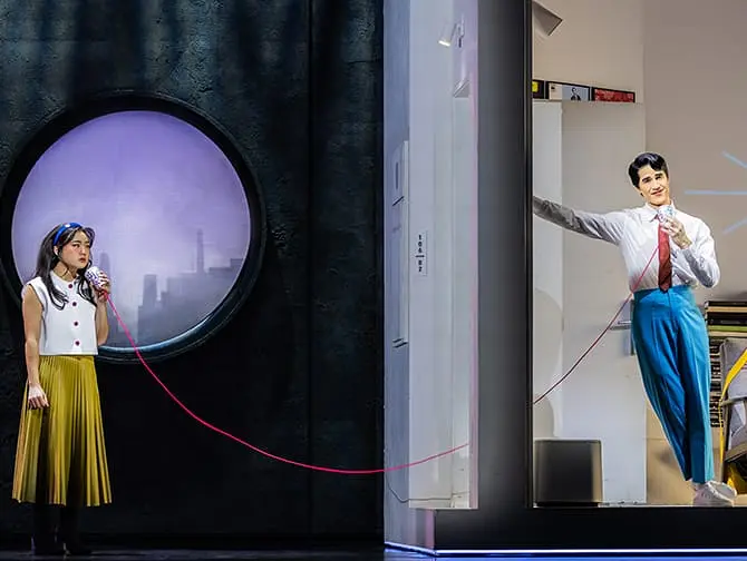 Biljetter till Maybe Happy Ending på Broadway - Robot