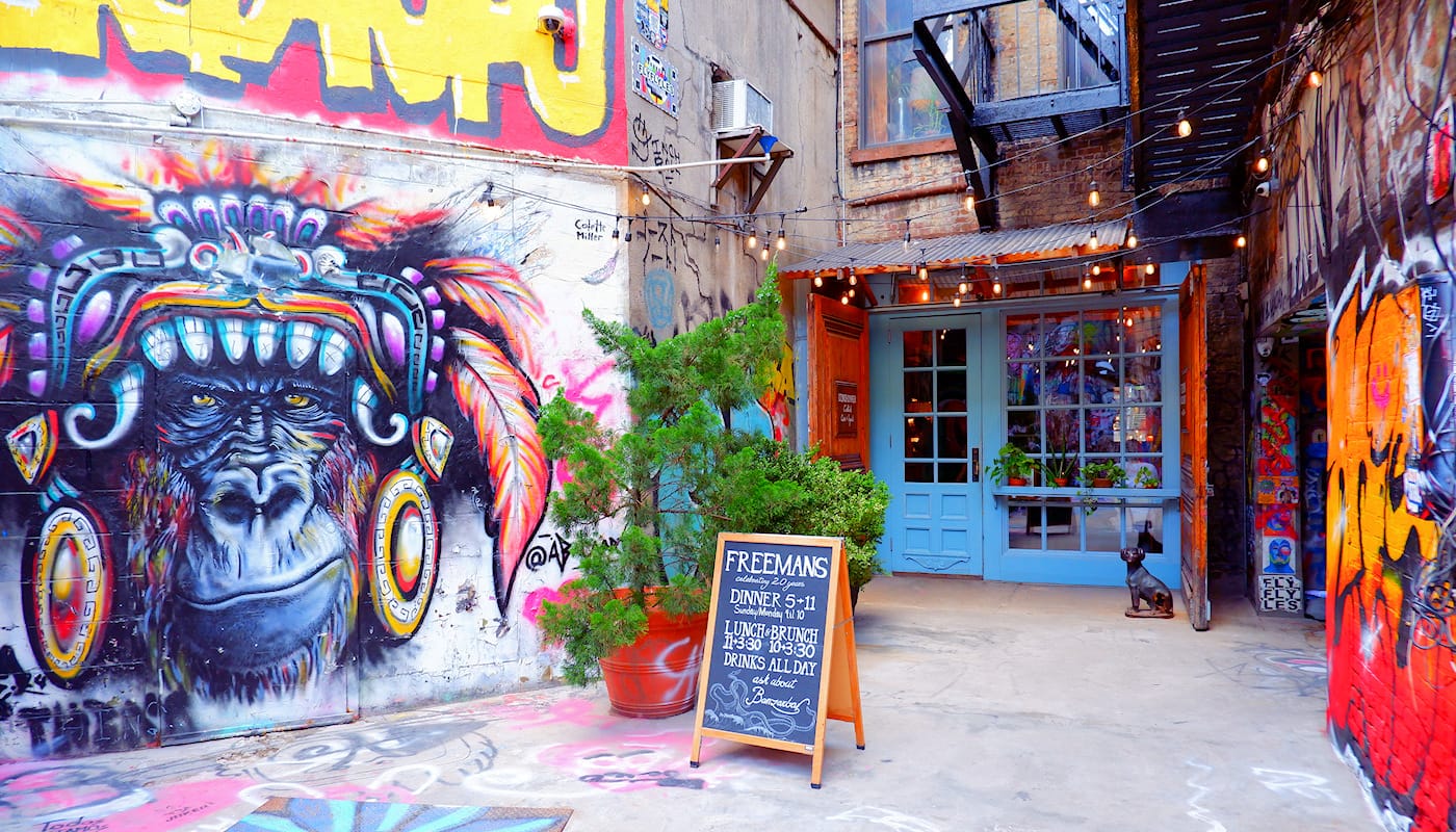 Typisk amerikansk mat i New York - Freemans Restaurant Freeman Alley