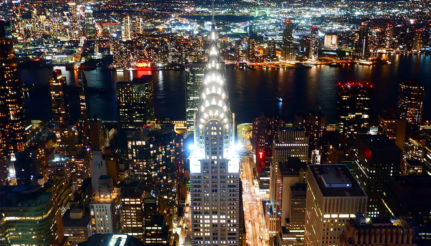 Chrysler Building i New York – på natten